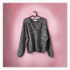 FALL FAVORITE sweater! Universal Thread, Target brand, size M